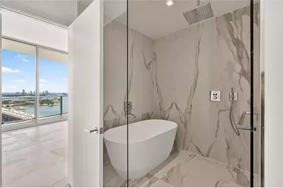 1400 Biscayne Blvd #2906, Miami, FL 33132 - Photo 12