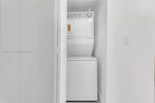 325 S Biscayne Blvd, Miami, FL 33131 - Photo 14