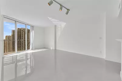 325 S Biscayne Blvd #3117, Miami, FL 33131 - Photo 6
