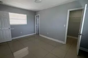 110 SE 7th St, Hallandale Beach, FL 33009 - Photo 12