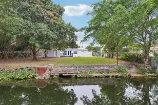 299 S Biscayne River Dr, Miami, FL 33169 - Photo 24