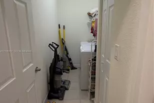 3277 W 100th Terrace, Hialeah, FL 33018 - Photo 12