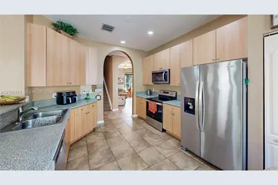 2215 Portofino Ave, Homestead, FL 33033 - Photo 14