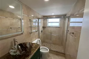 400 Golden Isles Dr, Hallandale Beach, FL 33009 - Photo 20