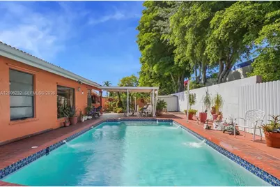 6537 NW 201st Ter, Hialeah, FL 33015 - Photo 6