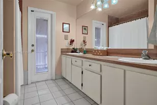 6537 NW 201st Terrace, Hialeah, FL 33015 - Photo 22