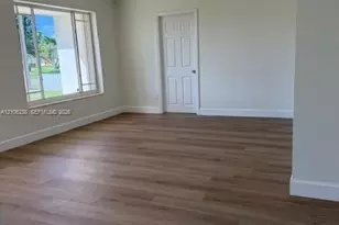 6061 SW 110th Ave, Miami, FL 33173 - Photo 2