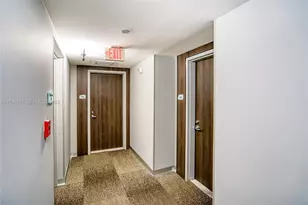 92 SW 3rd St, Miami, FL 33130 - Photo 44