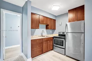 1037 N Victoria Park Rd, Fort Lauderdale, FL 33304 - Photo 6