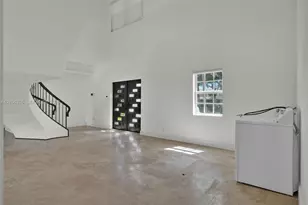 2319 NE 35th Dr, Fort Lauderdale, FL 33308 - Photo 12