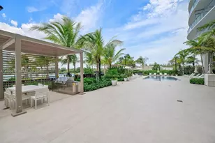 2411 Laguna Cir, Miami, FL 33181 - Photo 46