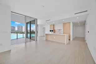 2411 Laguna Cir, Miami, FL 33181 - Photo 18