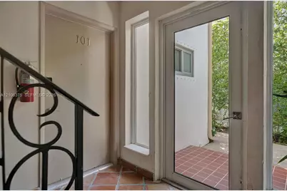 4800 Pine Tree Dr #101, Miami Beach, FL 33140 - Photo 24