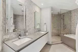 68 SE 6th St, Miami, FL 33131 - Photo 10