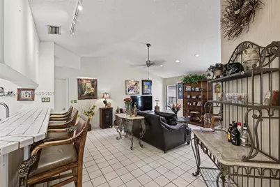 1725 Lakeshore Cir, Weston, FL 33326 - Photo 38
