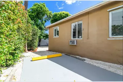 406 Foster Rd, Hallandale Beach, FL 33009 - Photo 2