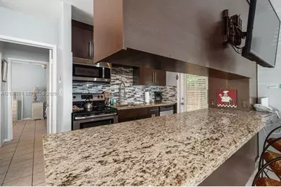 2033 NE 33rd Ave #3, Fort Lauderdale, FL 33305 - Photo 8