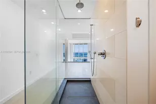 1100 Biscayne Blvd, Miami, FL 33132 - Photo 10
