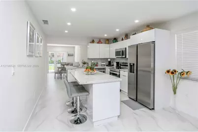 1030 SW 10th Ave, Miami, FL 33130 - Photo 10