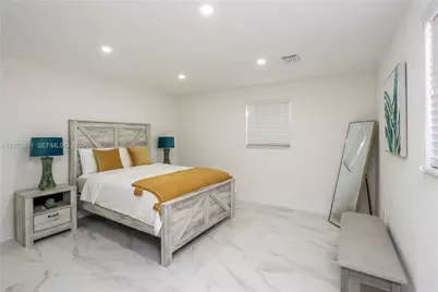 1030 SW 10th Ave, Miami, FL 33130 - Photo 14