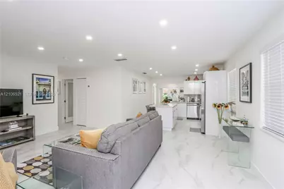 1030 SW 10th Ave, Miami, FL 33130 - Photo 8