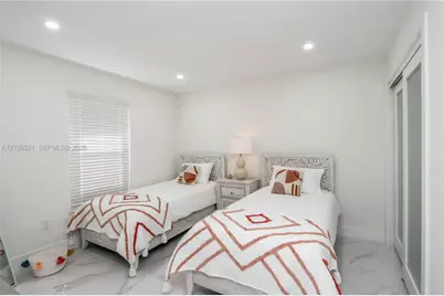 1030 SW 10th Ave, Miami, FL 33130 - Photo 22