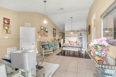 2615 NW 14th St, Fort Lauderdale, FL 33311 - Photo 6
