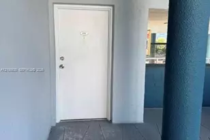 8261 NW 8th St, Miami, FL 33126 - Photo 12