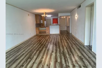 18901 NE 14th Ave #101, Miami, FL 33179 - Photo 2