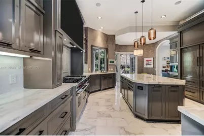 9325 SW 59th Pl, Pinecrest, FL 33156 - Photo 10