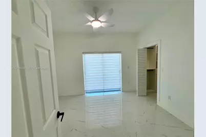 421 NW 13th Ave #B, Miami, FL 33125 - Photo 6