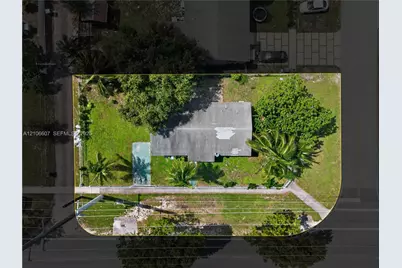 15380 NE 14th Ave, North Miami Beach, FL 33162 - Photo 28