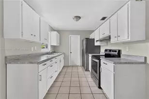 15380 NE 14th Ave, North Miami Beach, FL 33162 - Photo 12