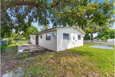 15380 NE 14th Ave, North Miami Beach, FL 33162 - Photo 6
