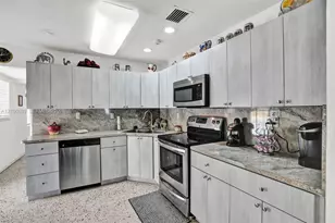 645 W 16th St, Hialeah, FL 33010 - Photo 8