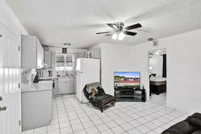 645 W 16th St, Hialeah, FL 33010 - Photo 28