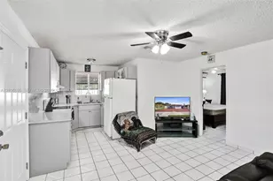 645 W 16th St, Hialeah, FL 33010 - Photo 28