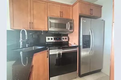2899 Collins Ave #1538, Miami Beach, FL 33140 - Photo 2