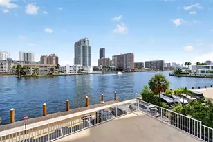 111 Golden Isles Dr, Hallandale Beach, FL 33009 - Photo 38