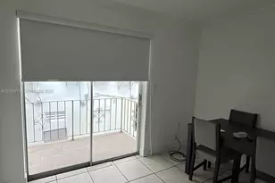 427 SW 6th St, Miami, FL 33130 - Photo 8