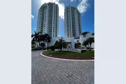 19400 Turnberry Way #722, Aventura, FL 33180 - Photo 2