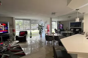 12600 SW 5th Ct, Pembroke Pines, FL 33027 - Photo 12