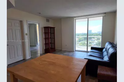900 SW 8th St #902, Miami, FL 33130 - Photo 6