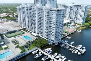 18081 Biscayne Blvd, Aventura, FL 33160 - Photo 32