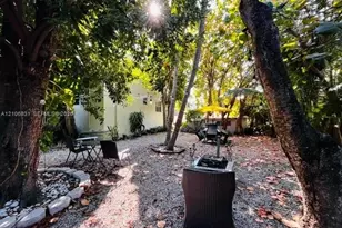 520 NE 38th St, Miami, FL 33137 - Photo 10