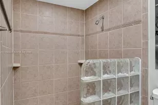 5508 Guava Cir, Tamarac, FL 33319 - Photo 30