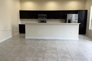 16723 SW 95th St, Miami, FL 33196 - Photo 4