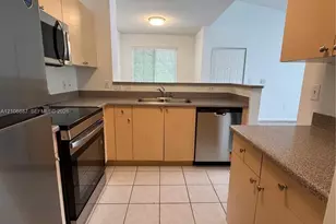 7950 N Nob Hill Rd, Tamarac, FL 33321 - Photo 10