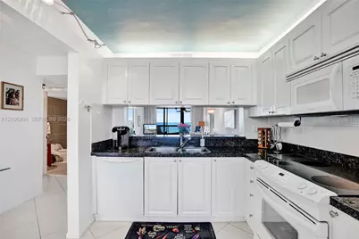 510 N Ocean Blvd #308, Pompano Beach, FL 33062 - Photo 2