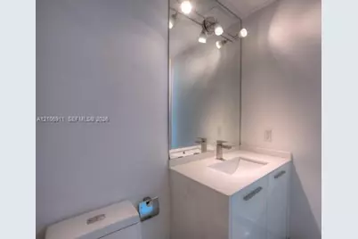1300 Brickell Bay Dr #2313, Miami, FL 33131 - Photo 6